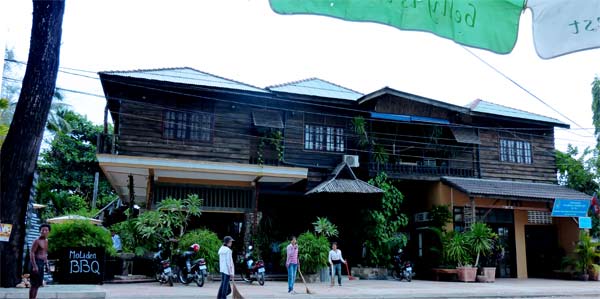 moliden guesthouse and restaurant in kampot cambodia