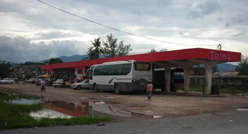 kampot bus station